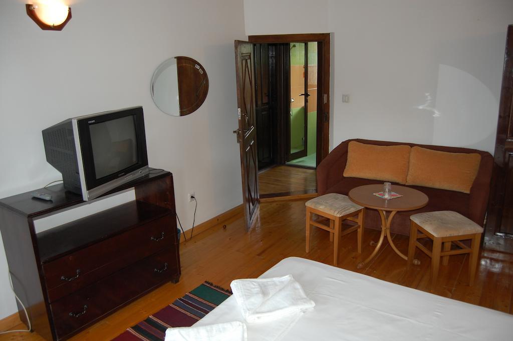 Kazasovata Guest House Tryavna Chambre photo