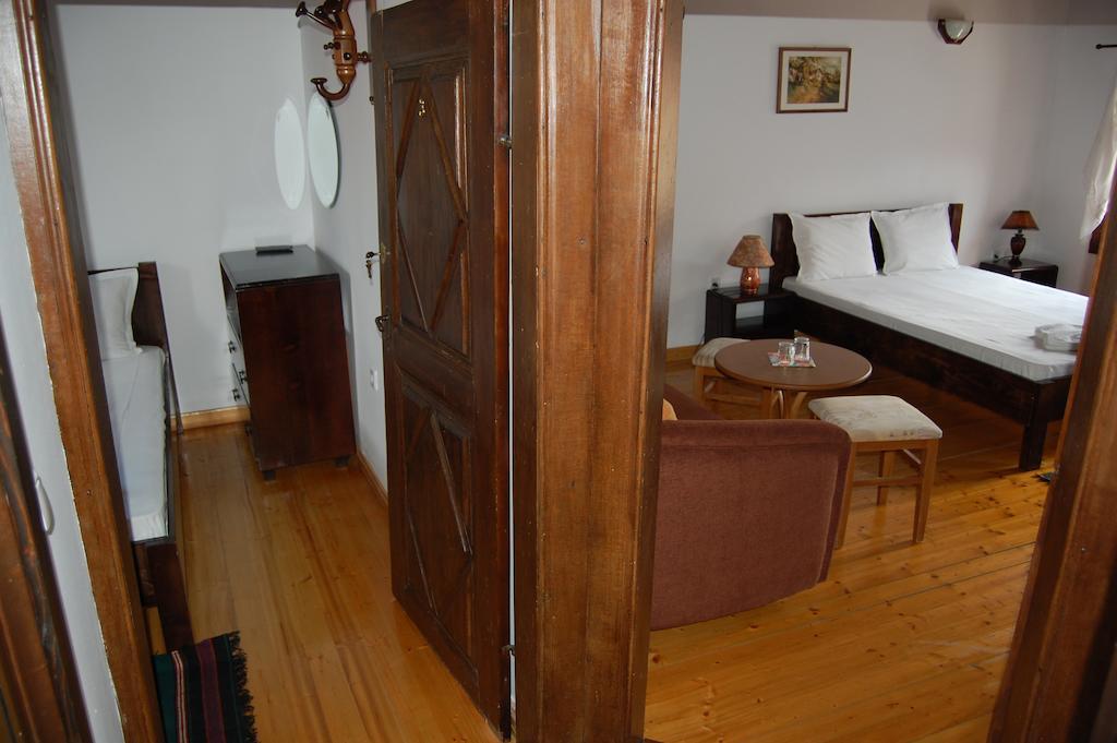 Kazasovata Guest House Tryavna Extérieur photo